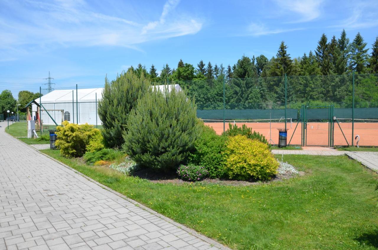Penzion Rocket Club Lučenec Exteriör bild