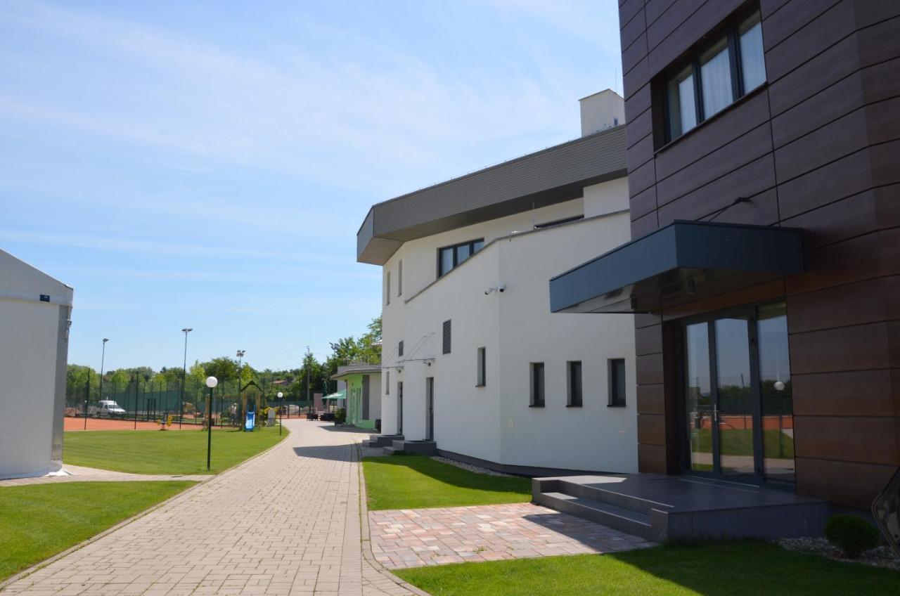 Penzion Rocket Club Lučenec Exteriör bild